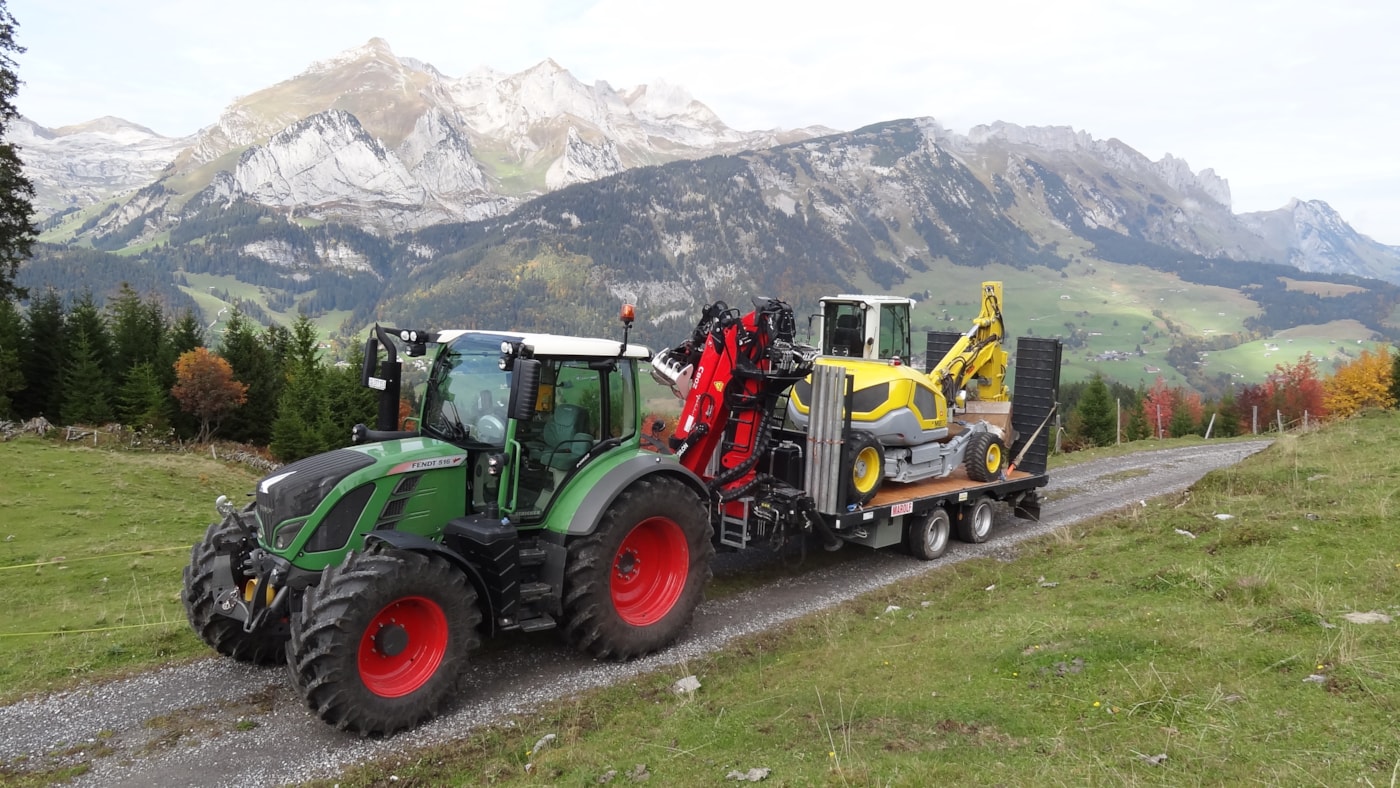 Traktor Mit Tieflader