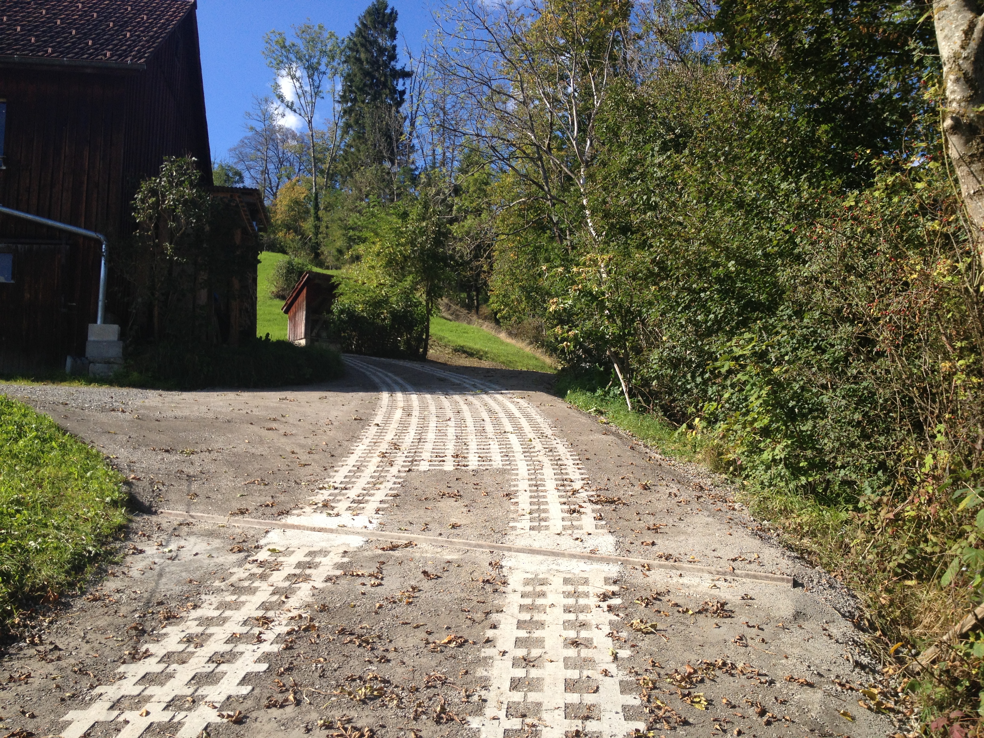 Strasse mit BF-Platten befestigen, Stüdeli, Grabs