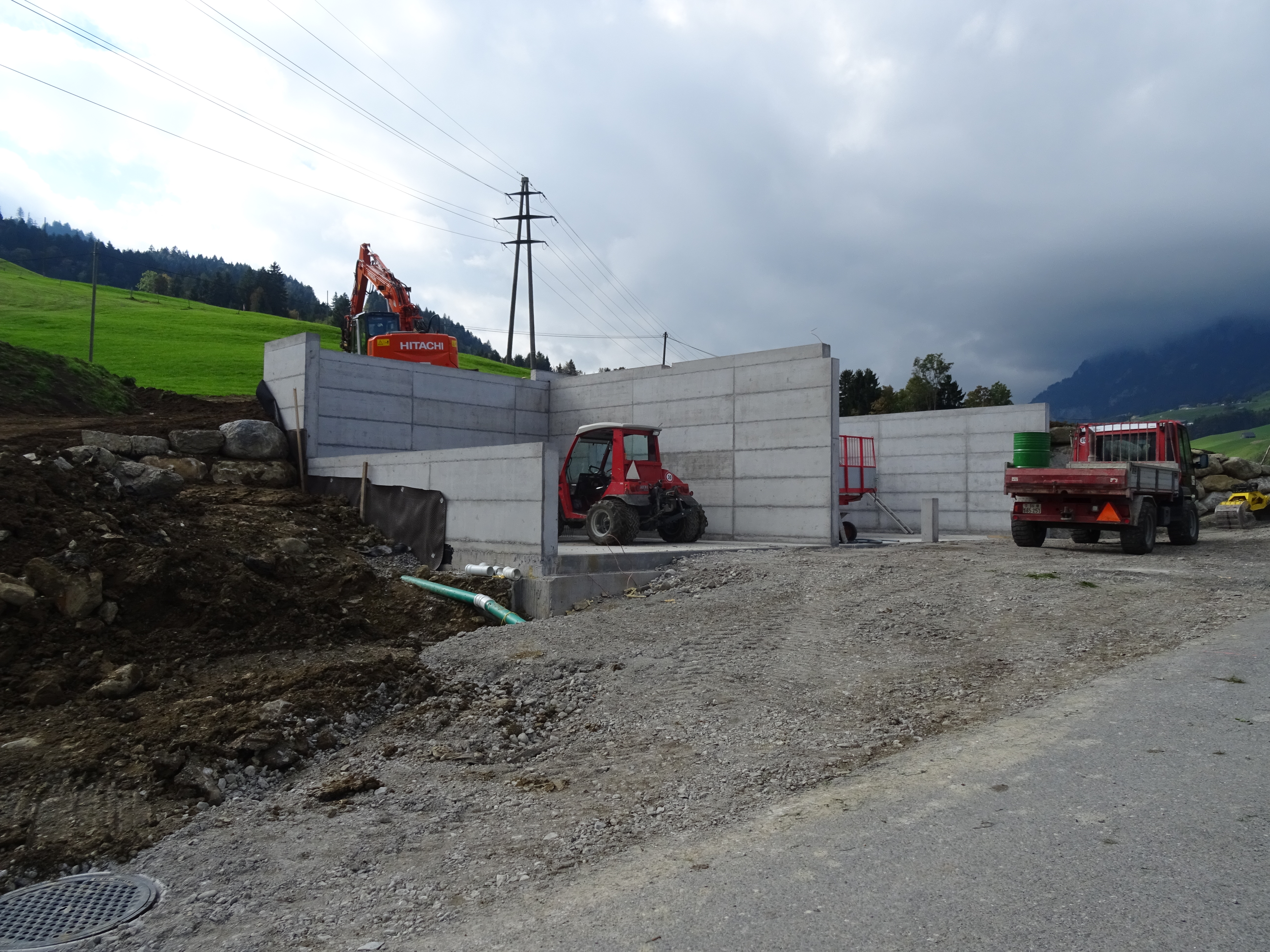 Neubau Remise Salen, Grabserberg